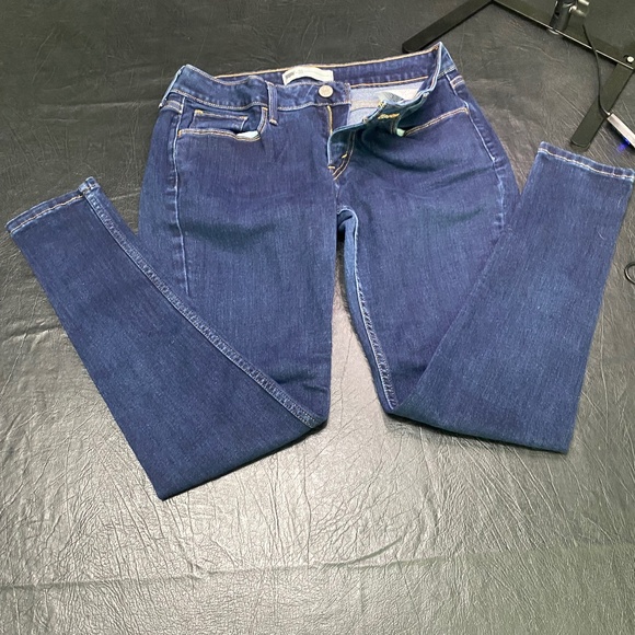 Levi Strauss & Co. Denim Lady's Jeans (31) - Picture 5 of 9